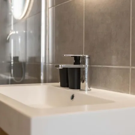 Appartement Splendide Et Idéalement Situé Proche Du Palais. *